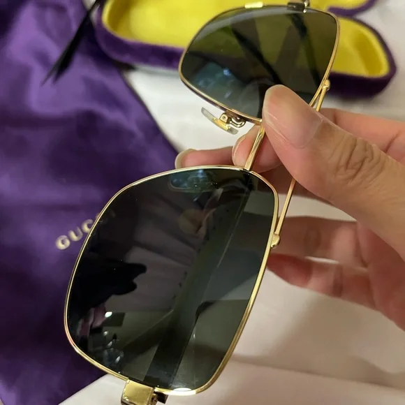 Gucci Men's Sunglasses in Black and Gold - Picture 3 of 5